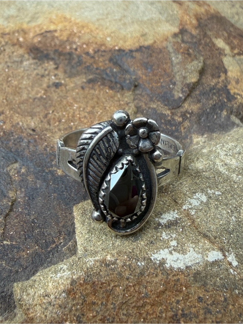Southwestern Gorgeous Sterling Silver Black Hematite Floral Teardrop Ring